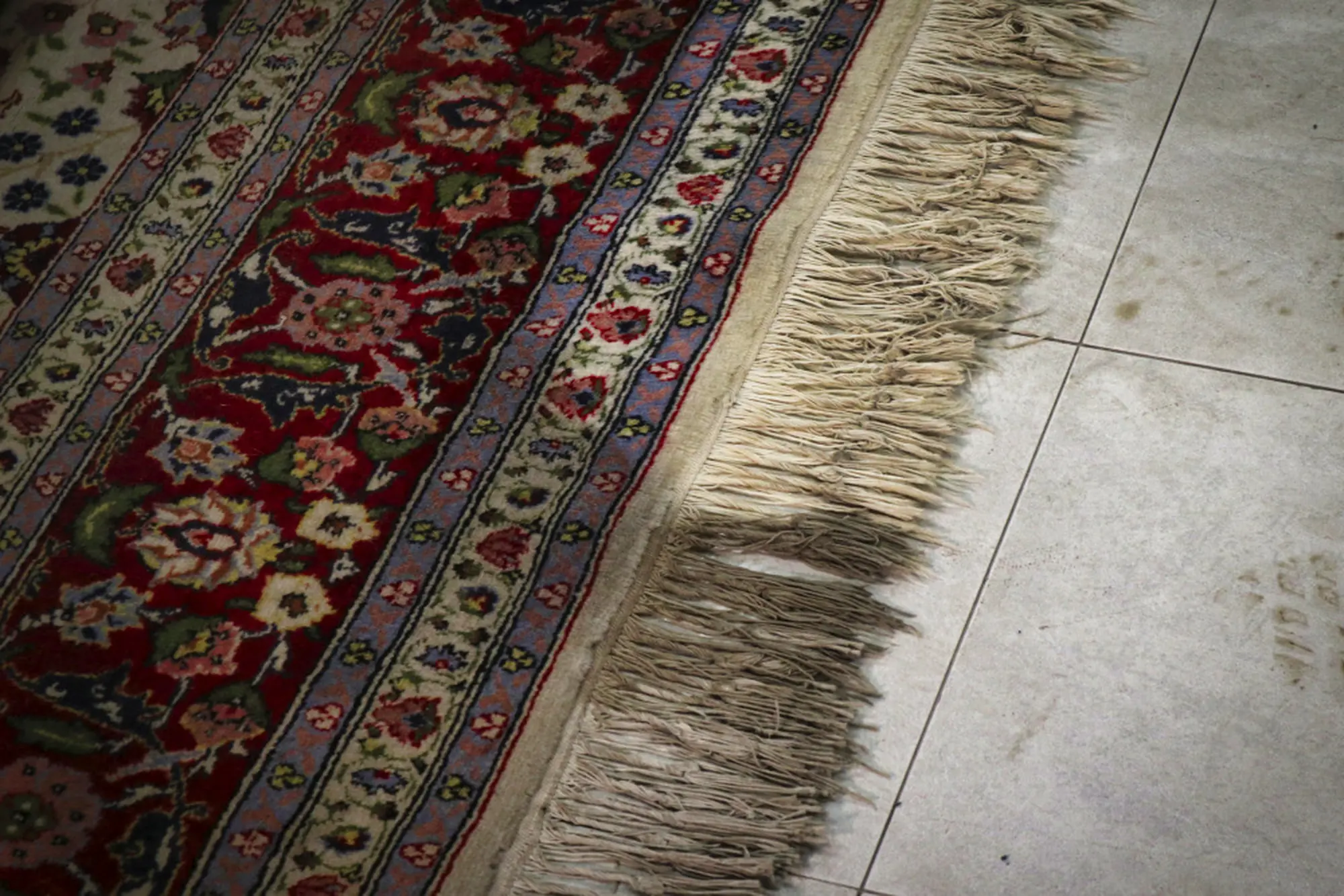 Lavaggio manuale ad acqua di tappeti antichi e moderni